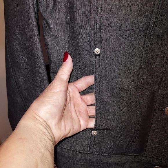 Guess Jacket black Med NWOT Animal print cuffs and collar - Picture 4 of 16